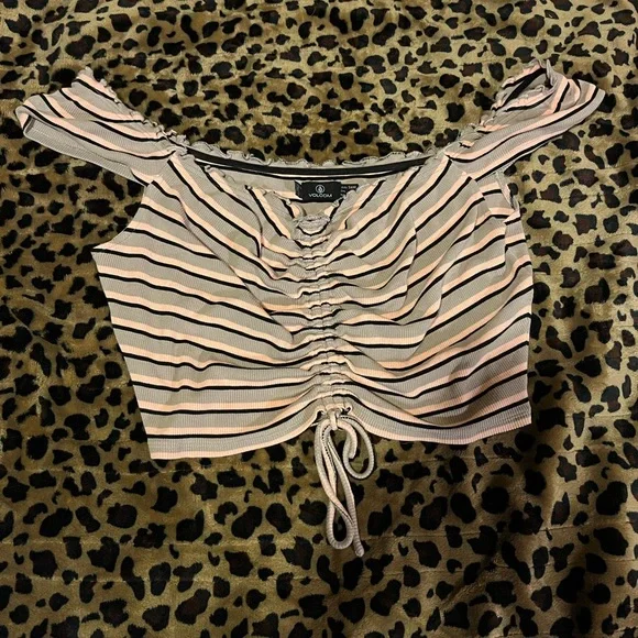 Volcom Black and Pink Ruched Crop Blouse - Picture 1 of 1